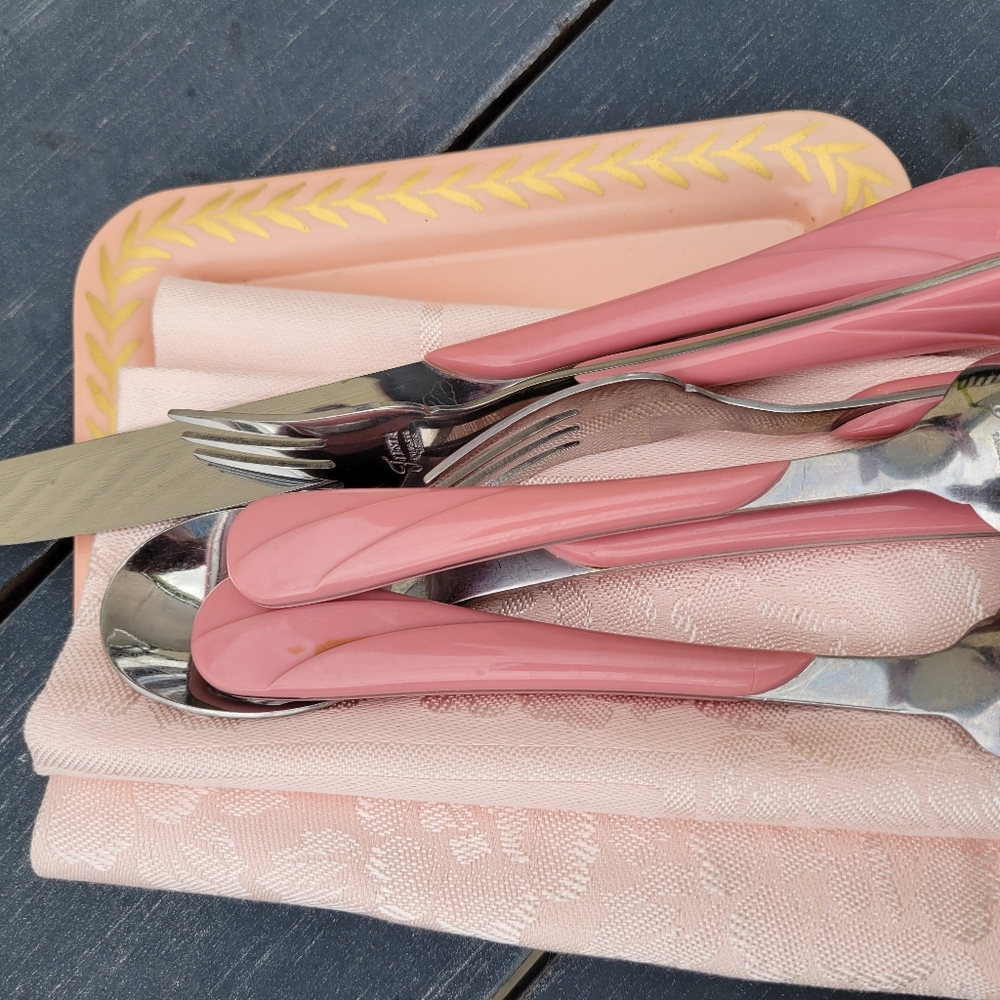 Fiesta Rose Swirl Flatware ~ Post-86 Retired Item ~ Fiestaware ~ 6 Pcs - Picture 8 of 14